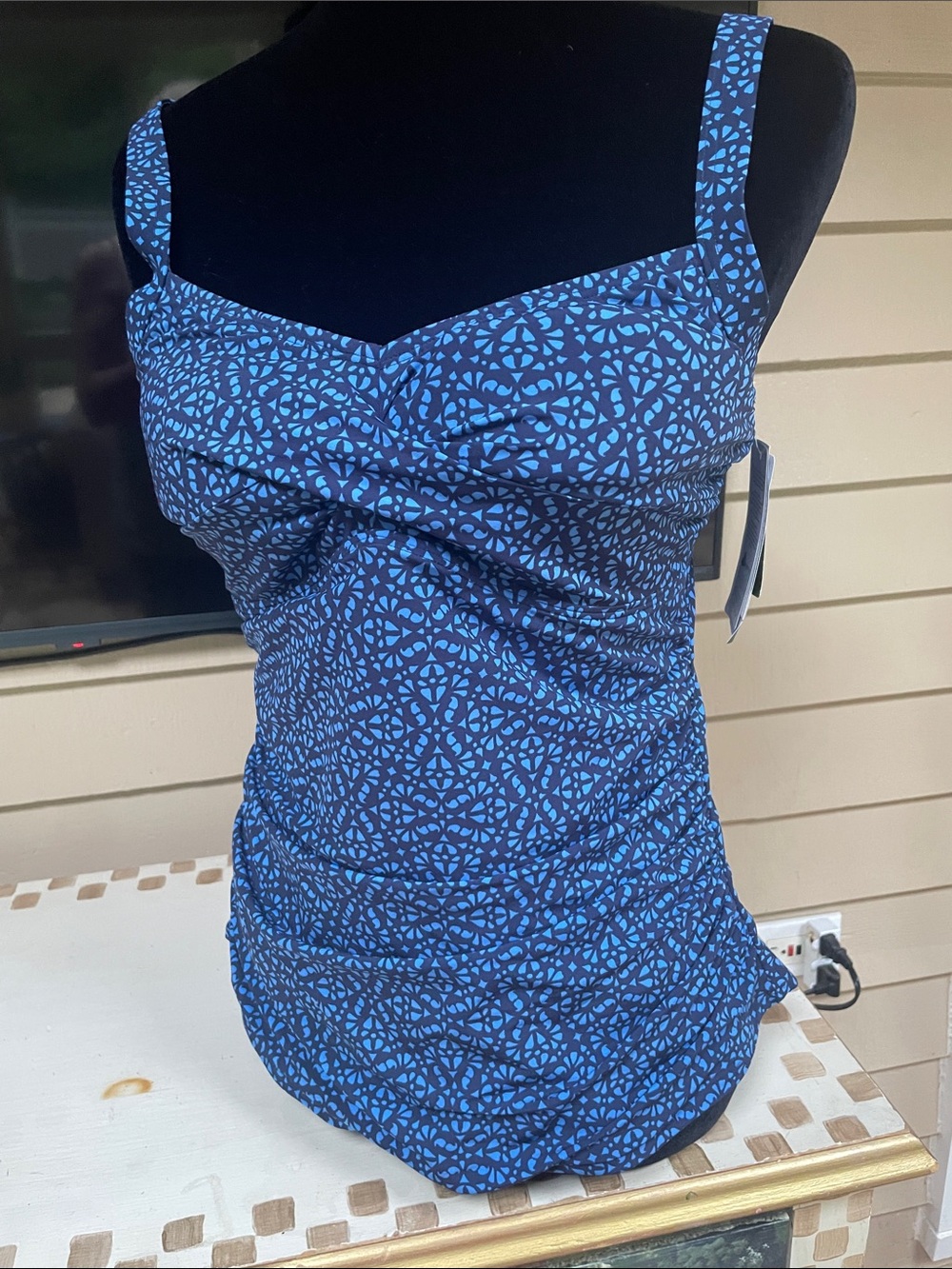 NWT L.L. Bean Slimming Tankini Top